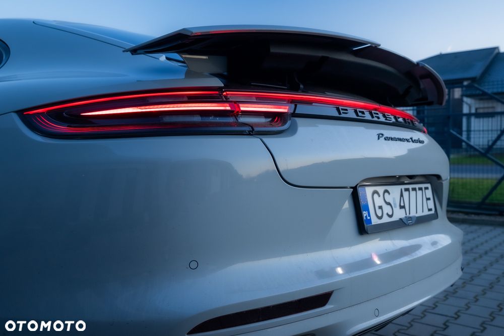 Porsche Panamera Turbo - 10