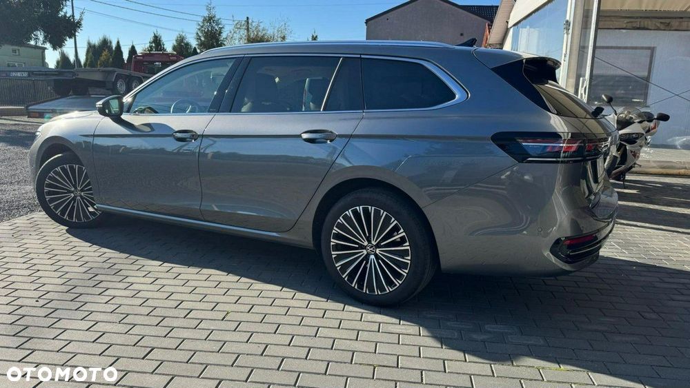 Volkswagen Passat - 8