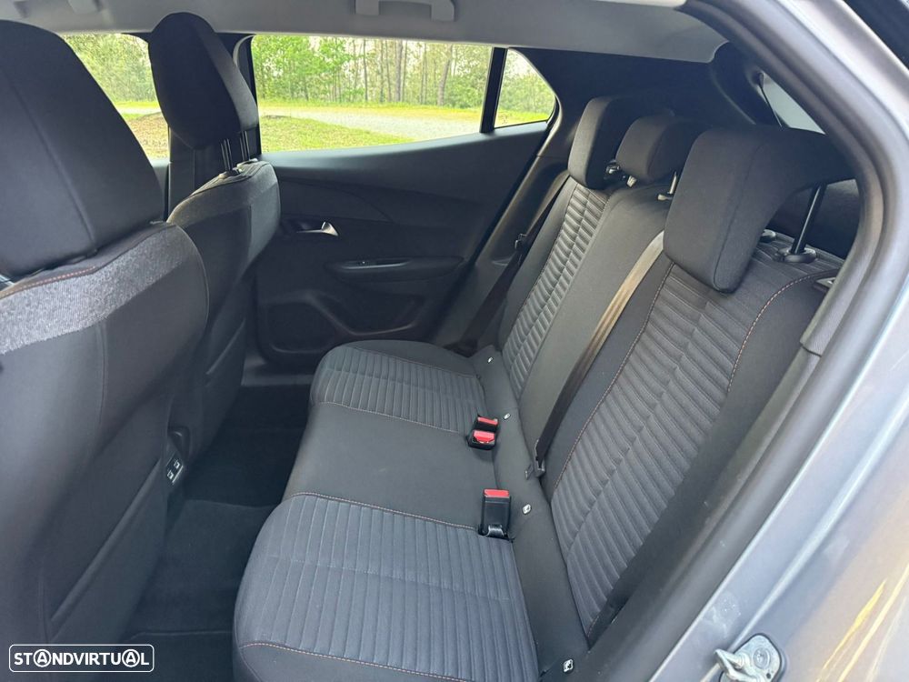 Peugeot 2008 1.2 PureTech Active EAT8 - 21