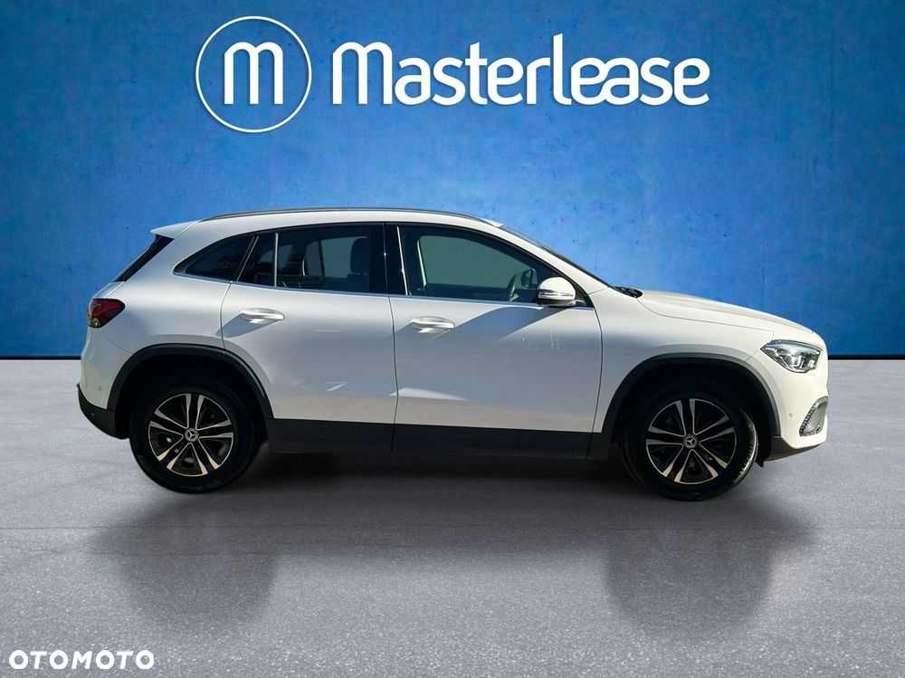 Mercedes-Benz GLA - 4