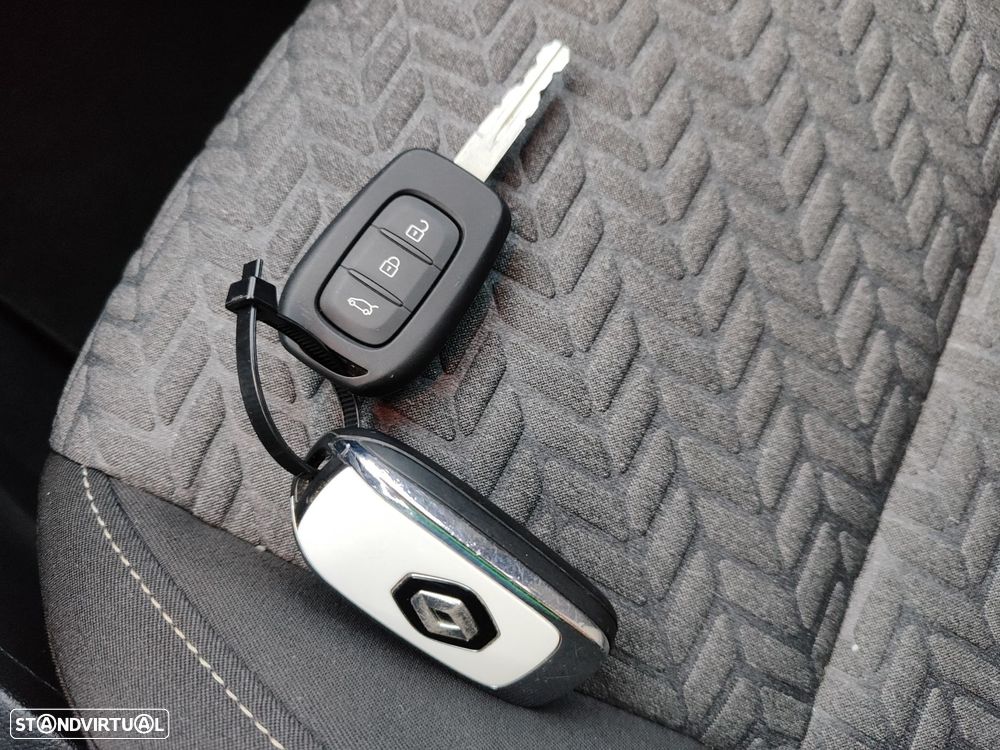 Renault Clio 1.0 TCe Evolution - 11
