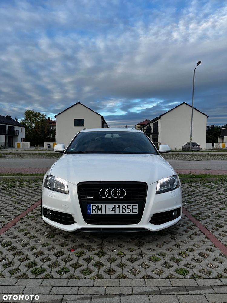 Audi A3 2.0 TDI DPF quattro S line Sportpaket - 2