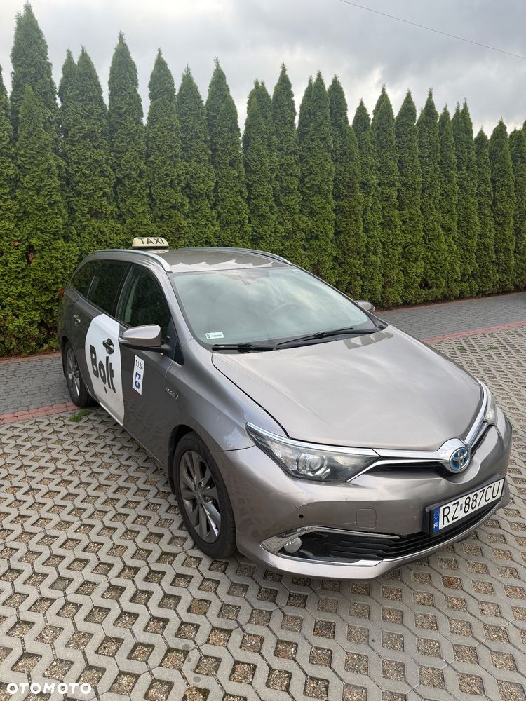 Toyota Auris - 2