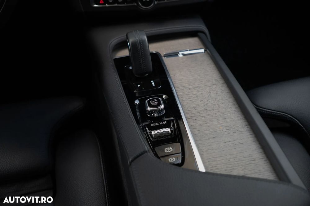 Volvo V90 V90CC B5 MHEV AT AWD Core - 24