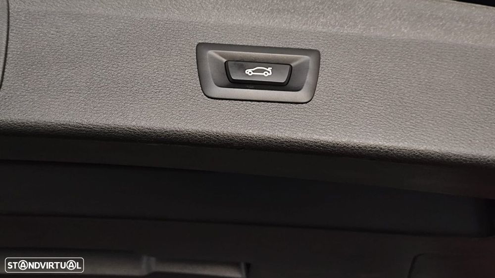 BMW X1 25 e xDrive Corporate Edition - 9
