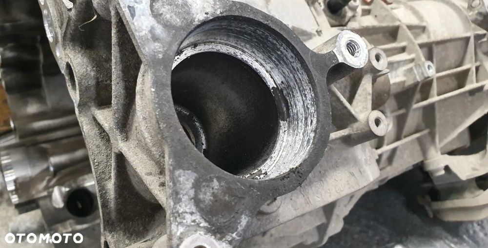 REGENERACJA GNIAZDA W SKRZYNI BIEGÓW NAPRAWA ŁOŻYSKA LUZ PÓŁOSI AUDI A4 A5 A6 A7 Q5 Q7  ZWOLEŃ - 1