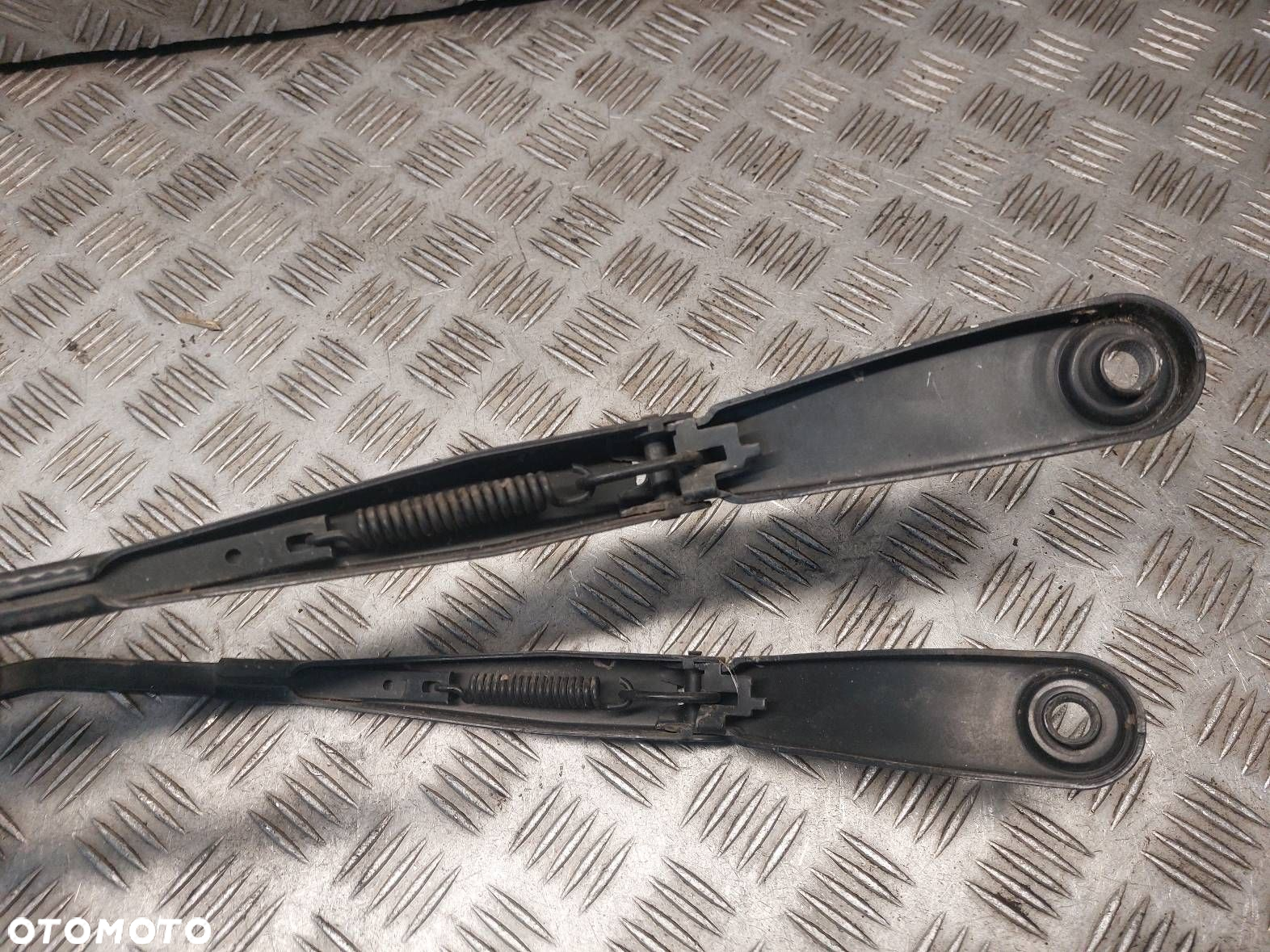 RAMIĘ WYCIERACZKI LEWY + PRAWY PRZÓD VOLVO XC60 I 30753525 30753526 - 4