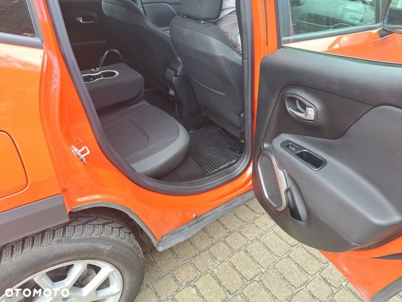 Jeep Renegade ver-1-3-gse-t4-turbo-limited-fwd-s-s - 28