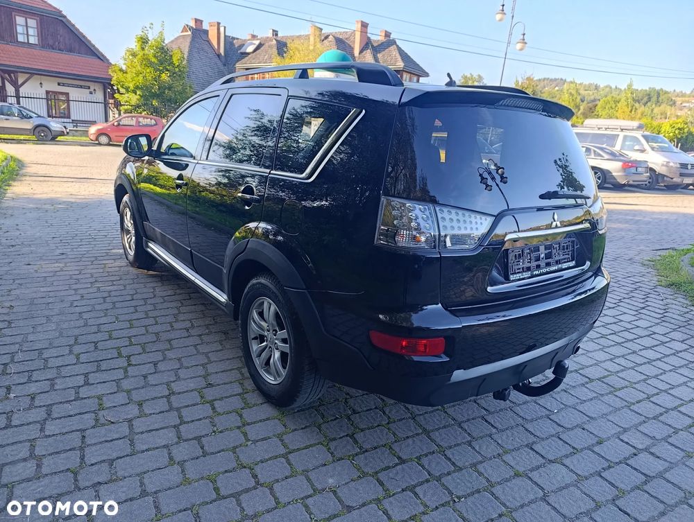 Mitsubishi Outlander 2.2 DI-D 4WD Automatik Invite - 10