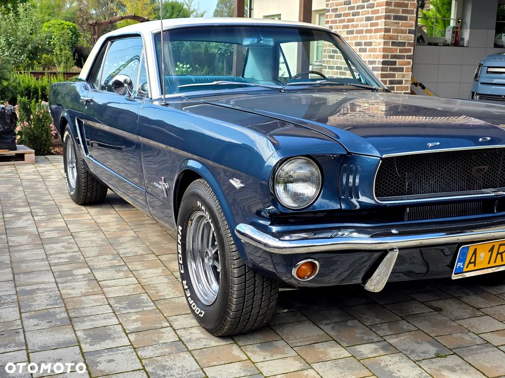 Ford Mustang - 6