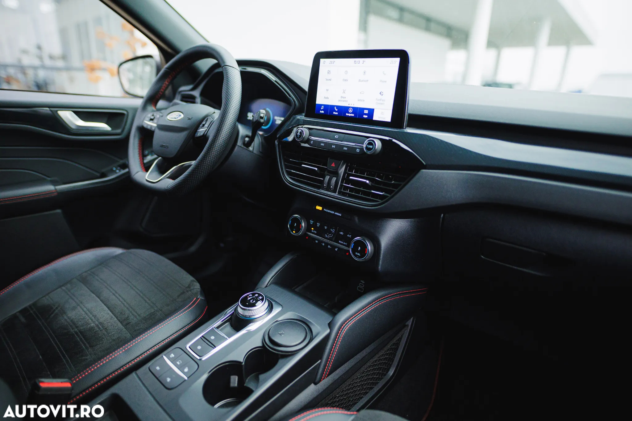 Ford Kuga 2.5 Duratec PHEV ST Line X - 19