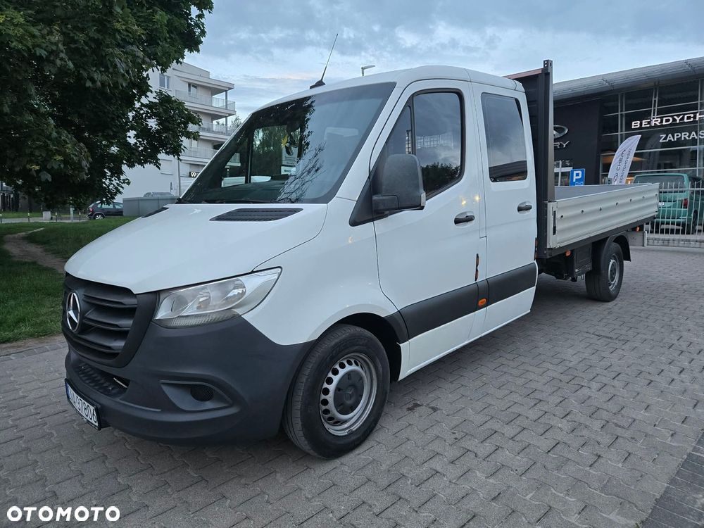Mercedes-Benz Sprinter - 20