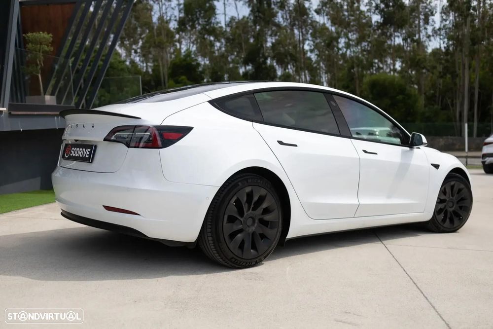 Tesla Model 3 - 21