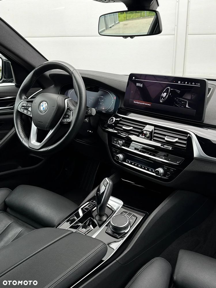 BMW Seria 5 520d Luxury Line sport - 9