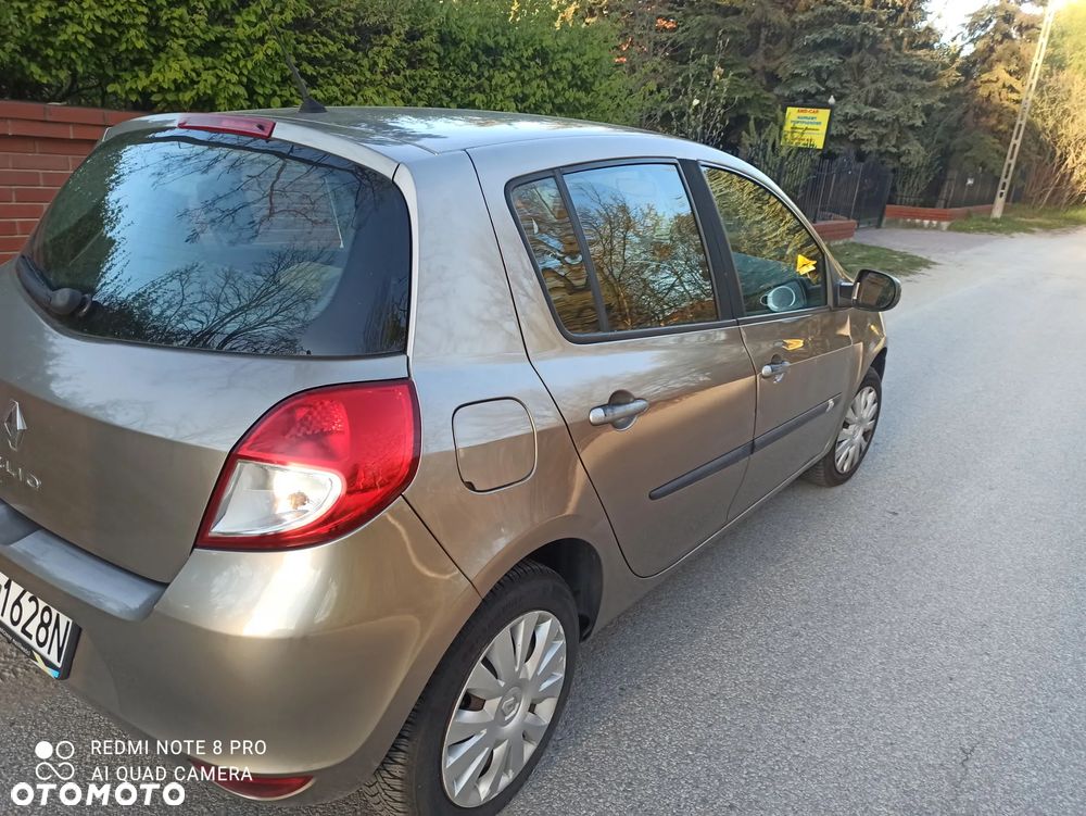 Renault Clio - 10