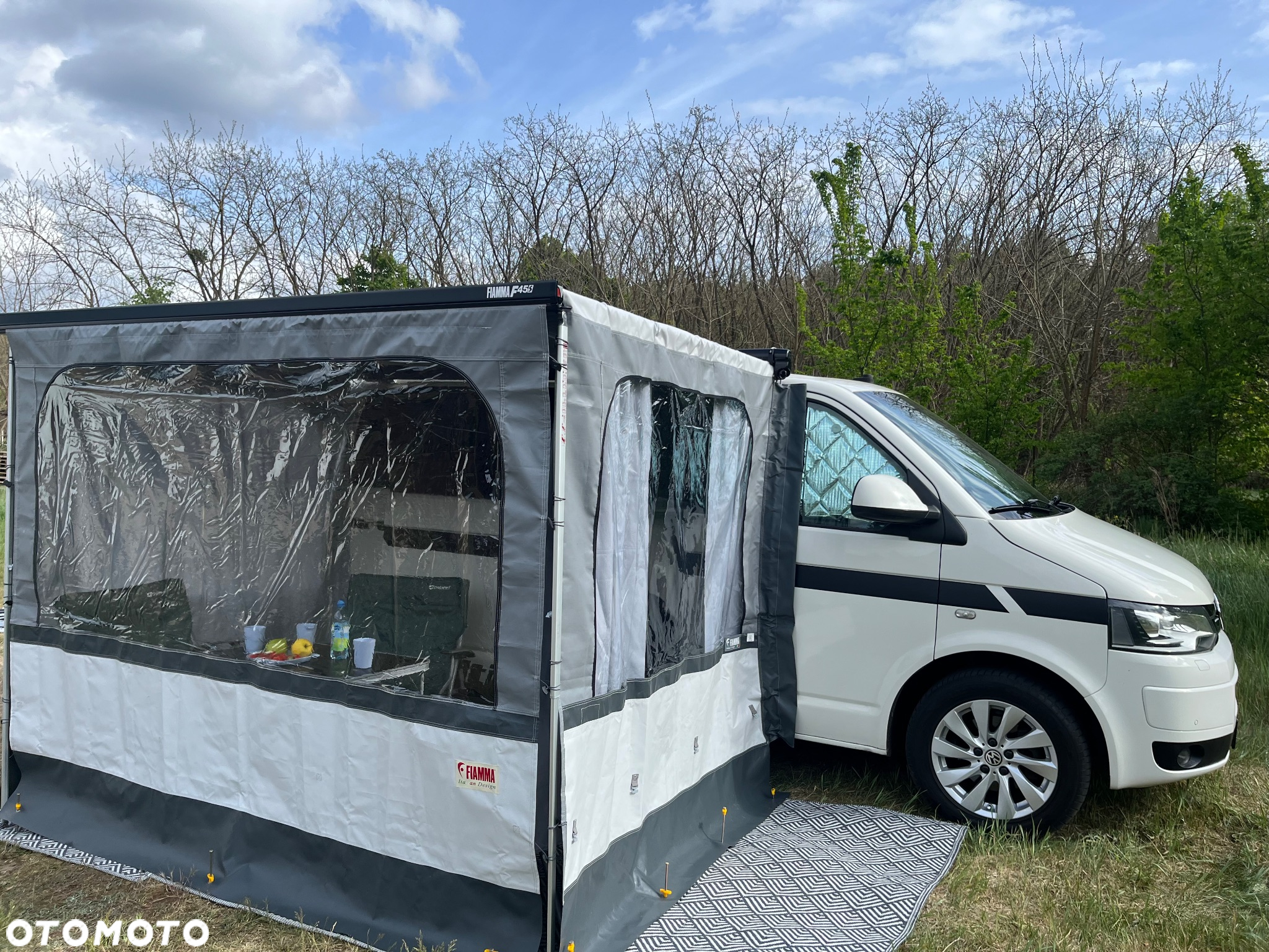 Volkswagen Multivan - 2