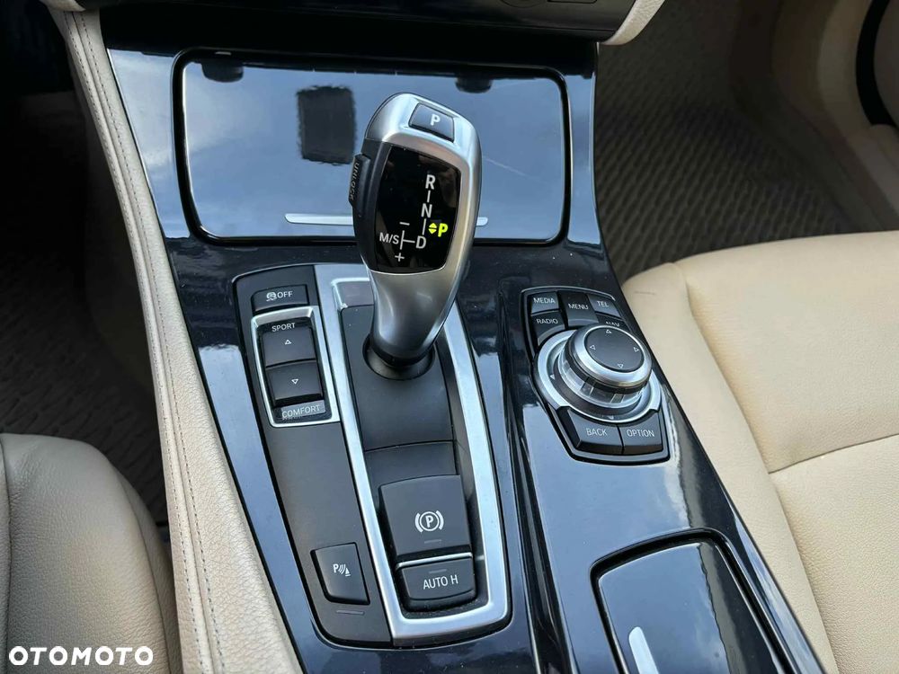 BMW Seria 5 520d xDrive - 18