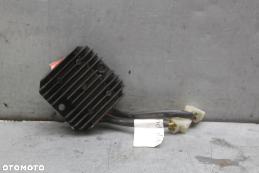Kymco Grand dink 125 250 Regulator napięcia - 1