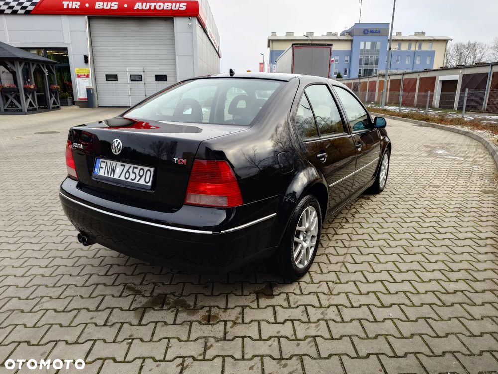 Volkswagen Bora Variant 1.9 TDI Highline - 7