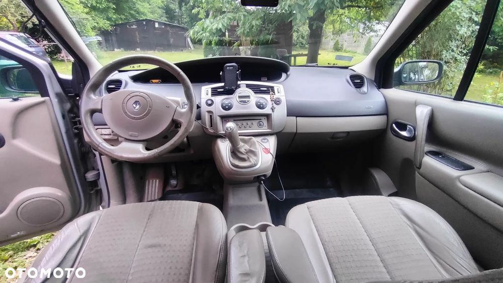 Renault Scenic 1.6 16V Confort Authentique - 9