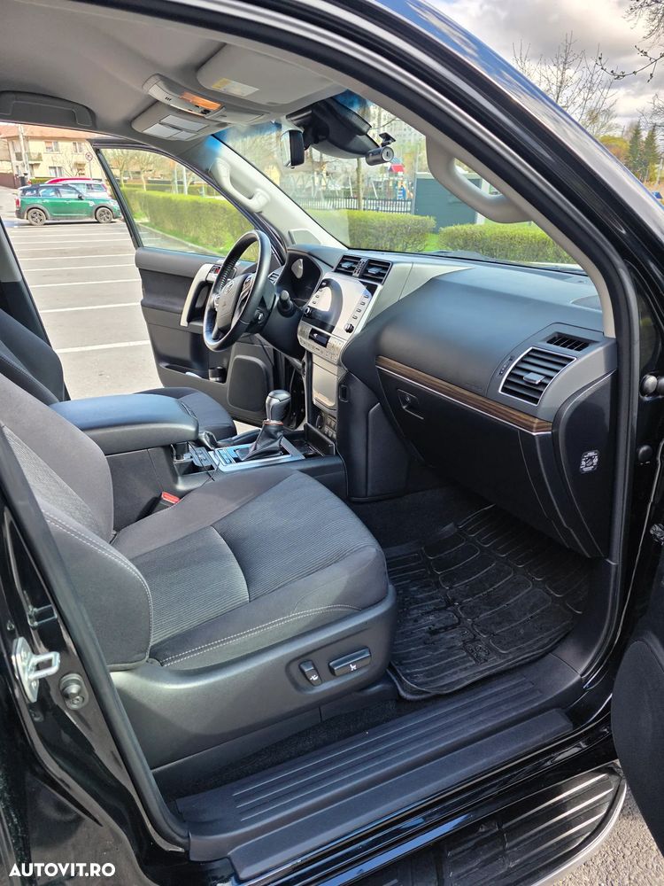 Toyota Land Cruiser 2.8l D-4D 204 CP A/T 7 locuri Executive - 12