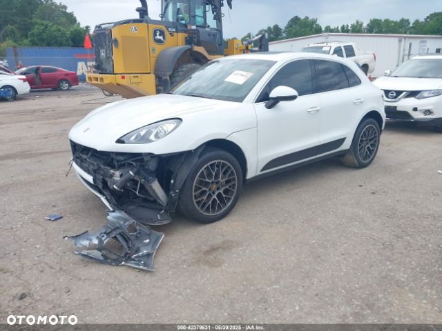Porsche Macan - 33
