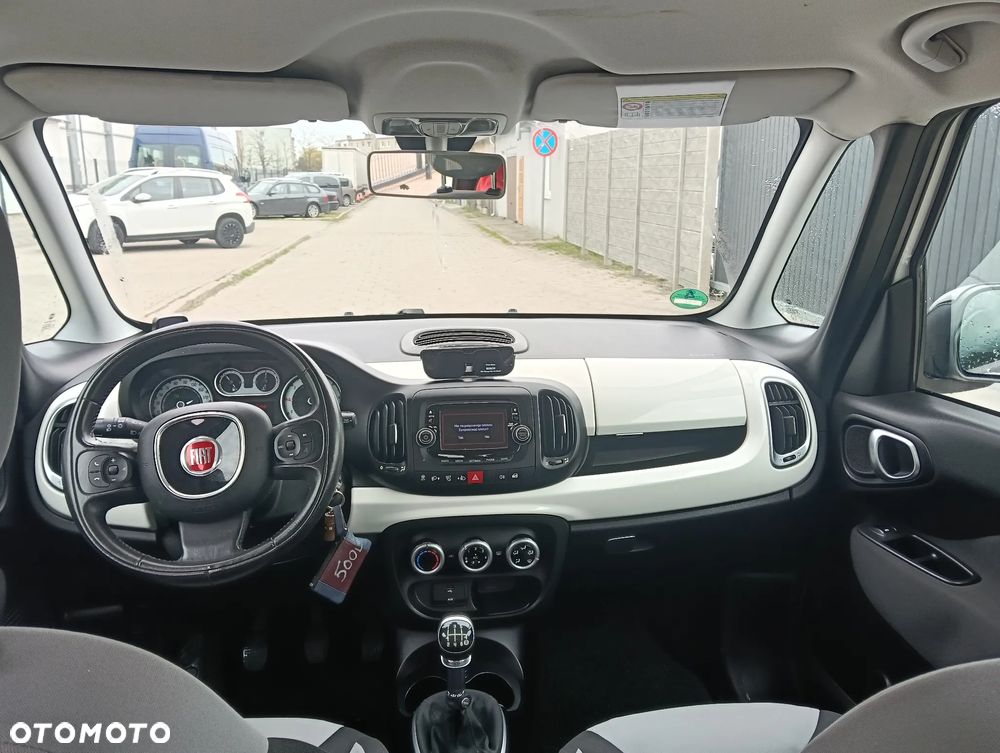 Fiat 500L 1.4 16V Urban Edition - 15