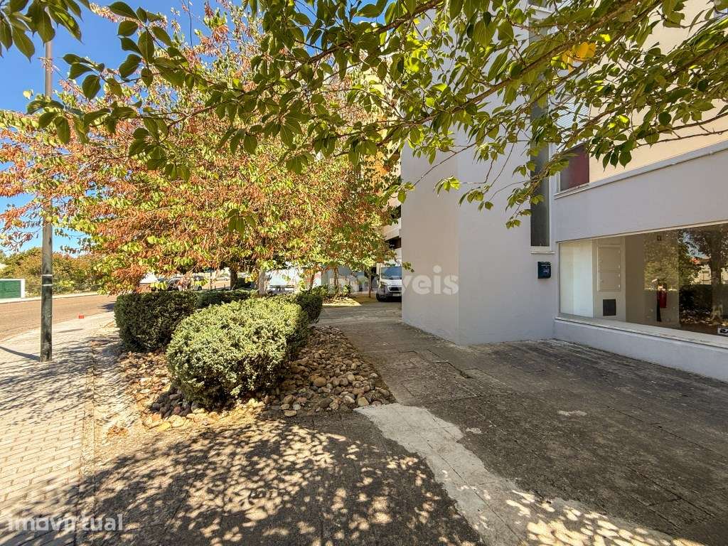 Apartamento T2 em Prédio c/ 2 Elevadores -Abrantes - Grande imagem: 2/31