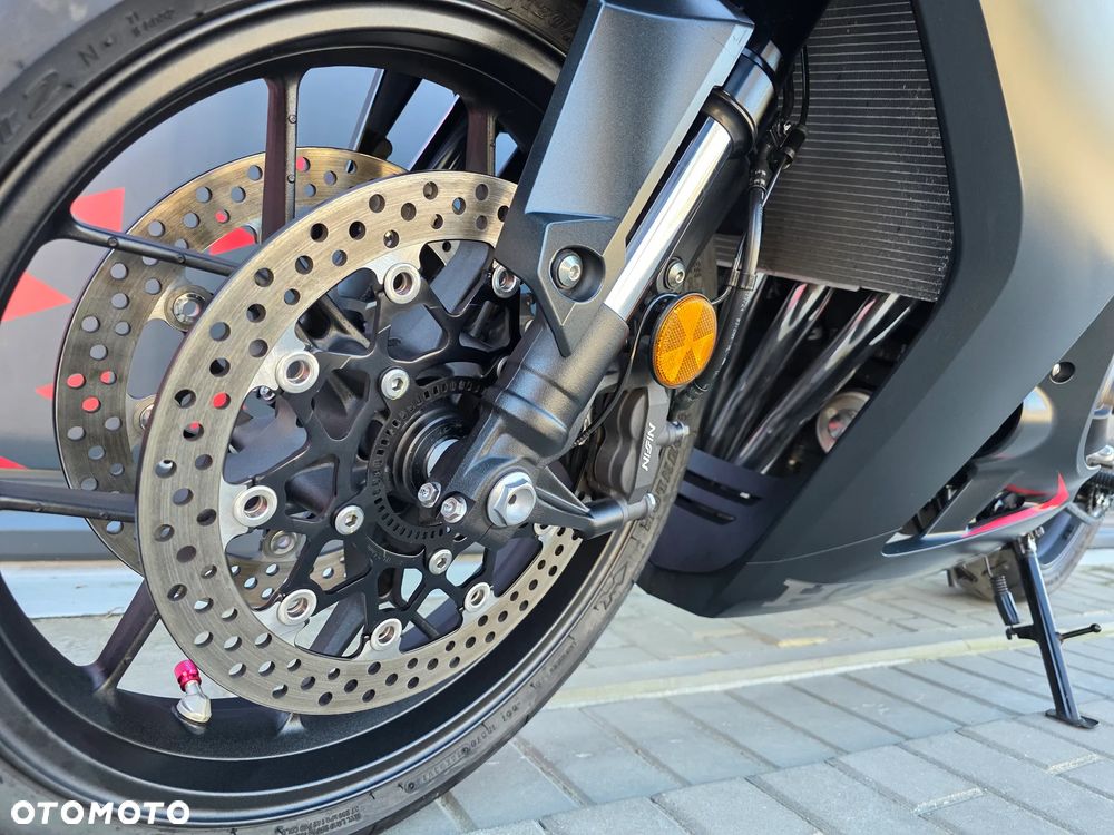 Honda CBR - 11