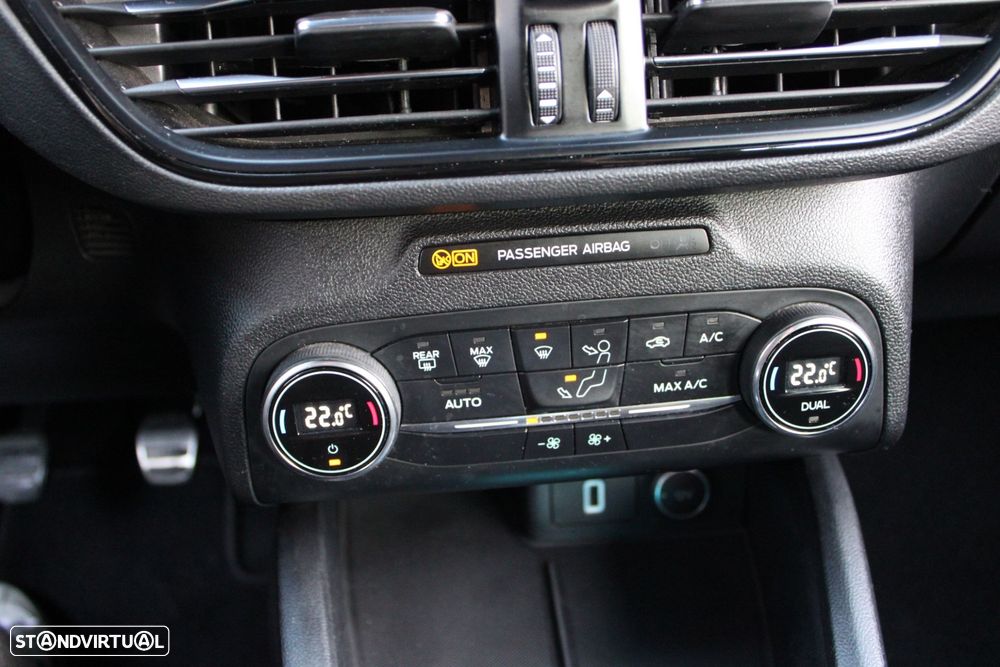 Ford Focus SW 1.5 TDCi EcoBlue ST-Line - 34