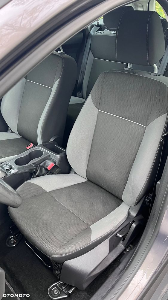 Ford Focus 1.6 Trend - 19