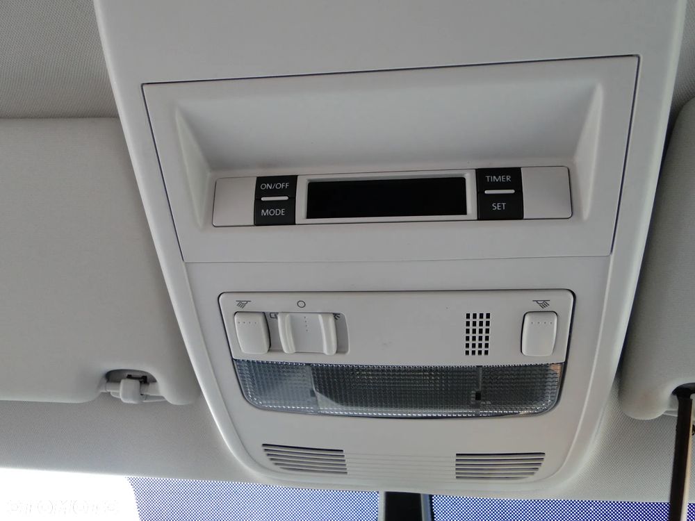 Volkswagen Caravelle - 18