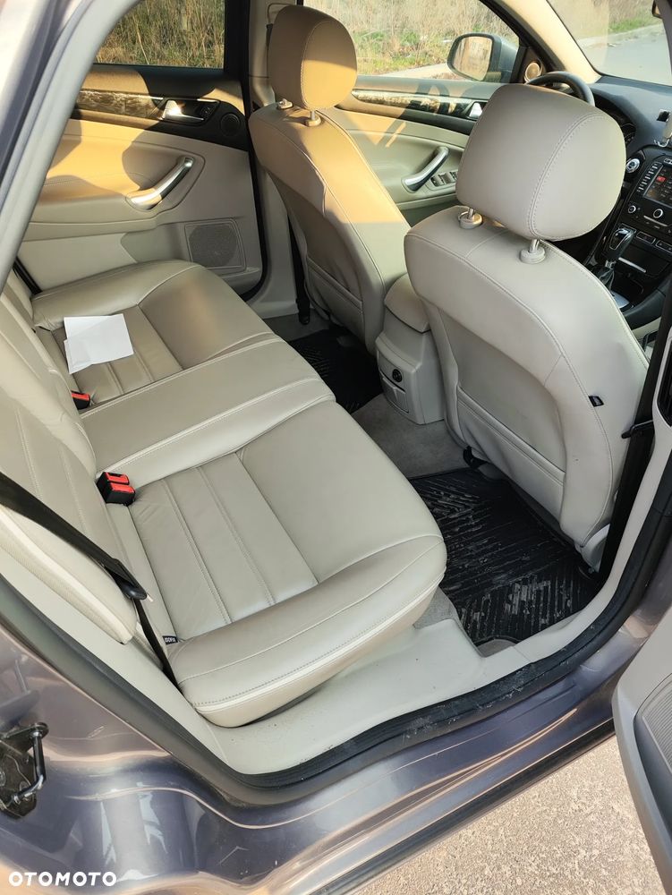 Ford Mondeo 2.0 T Titanium S - 11