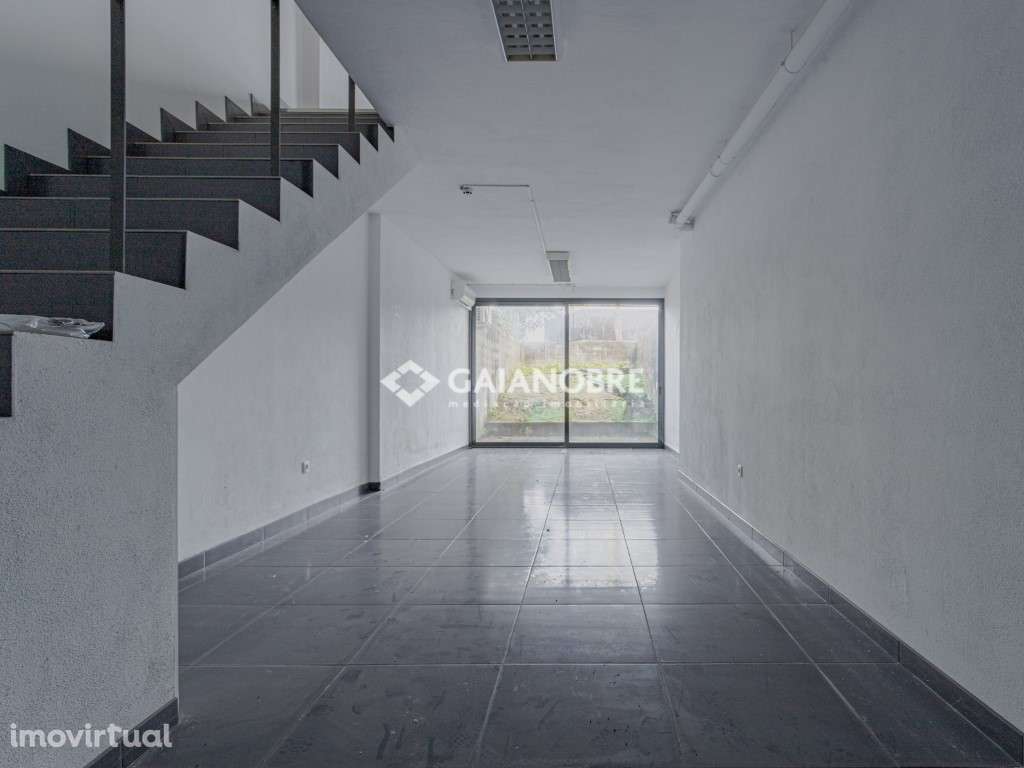 Loja no centro dos Carvalhos + 2 escritórios - Grande imagem: 2/14