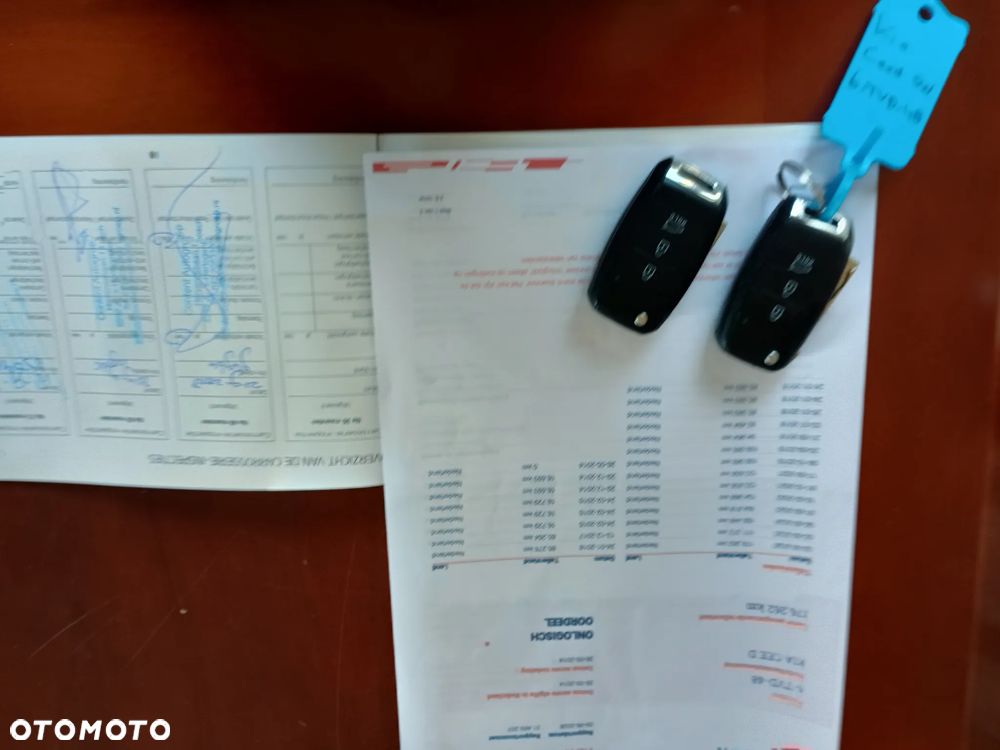 Kia Ceed - 10