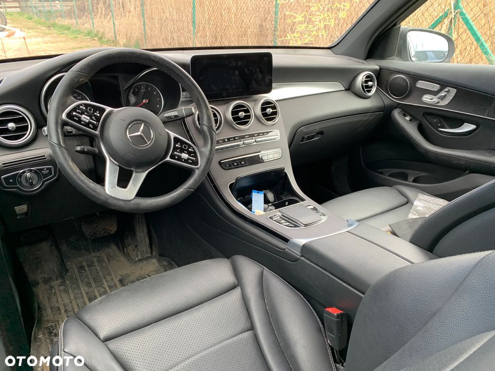 Mercedes-Benz GLC - 13
