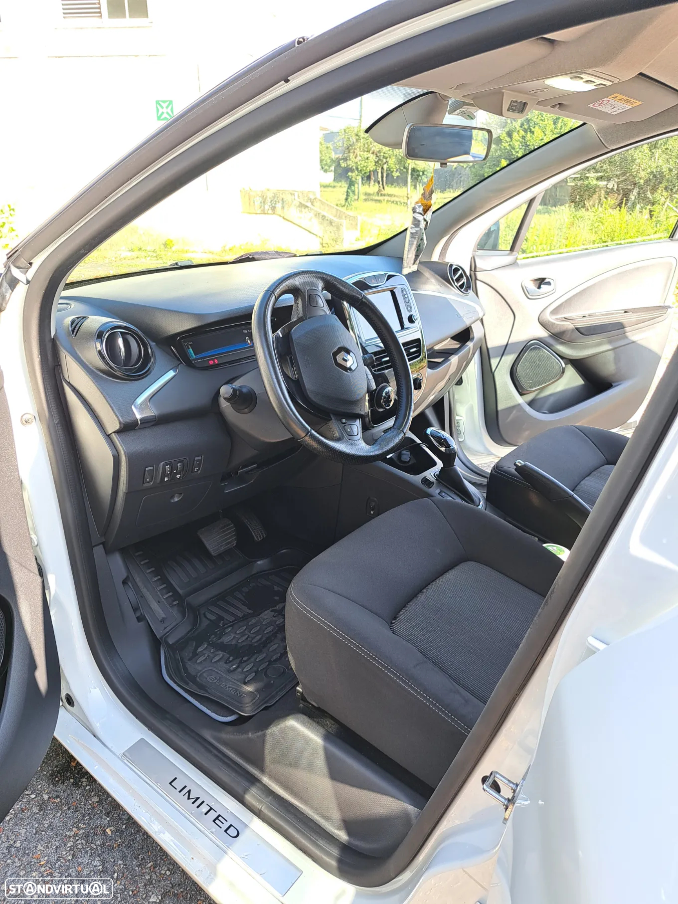 Renault Zoe (c/ Bateria) Limited 40 - 8