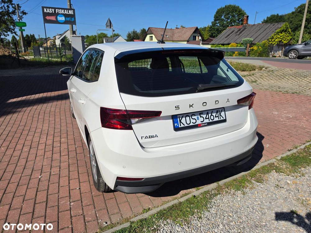 Skoda Fabia 1.0 Essence - 15