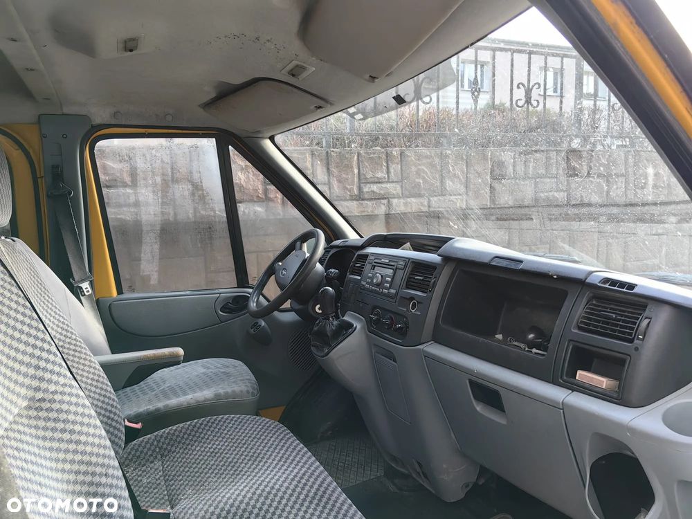 Ford Transit 350L Trend - 4