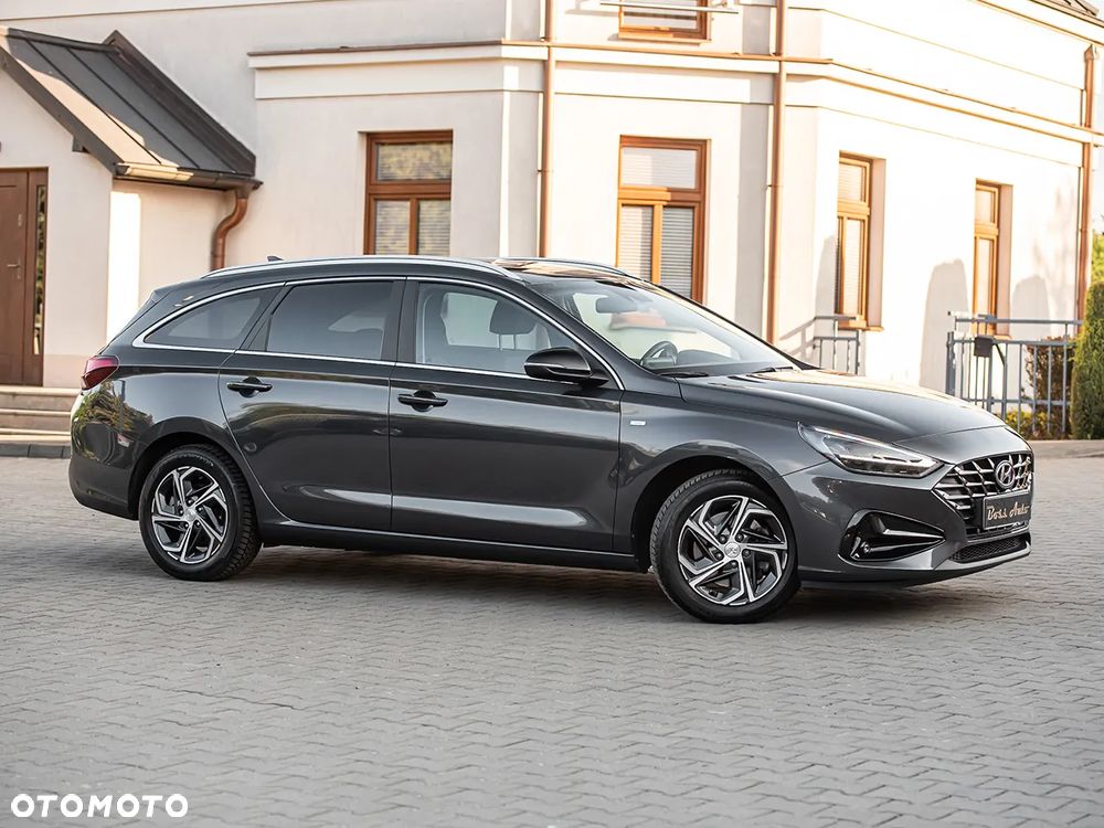 Hyundai i30 1.5 T-GDI 48V Premium DCT - 4