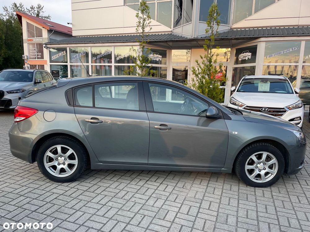 Chevrolet Cruze - 8