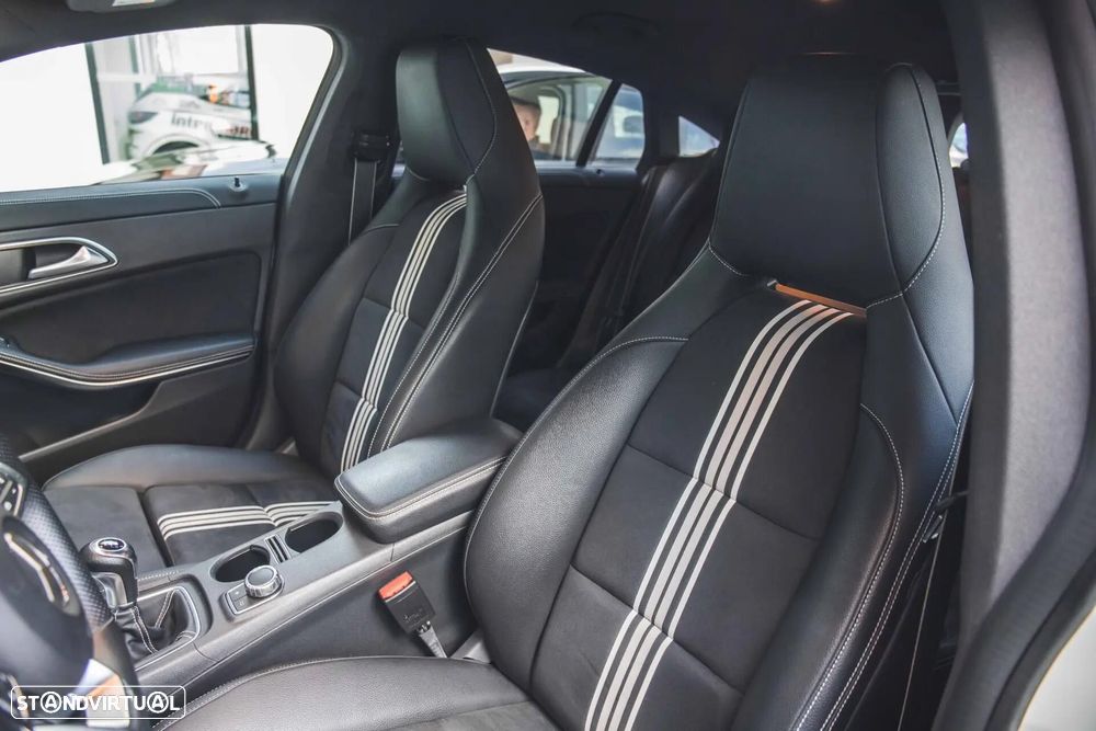 Mercedes-Benz CLA 180 d Shooting Brake AMG Line - 10