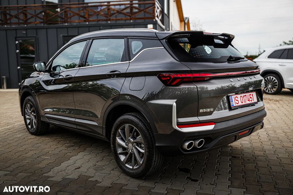 Geely Coolray - 10