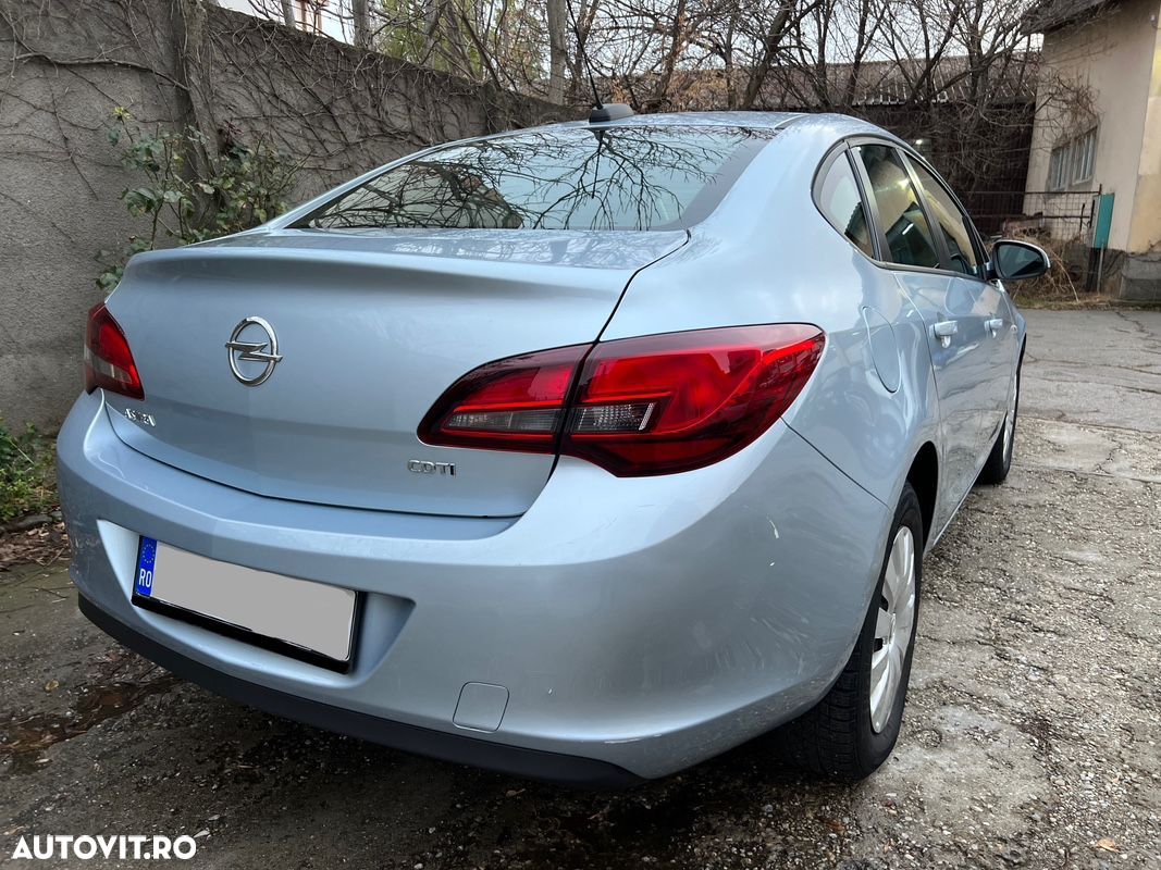 Opel Astra 1.6 CDTI Start/Stop Cosmo - 2