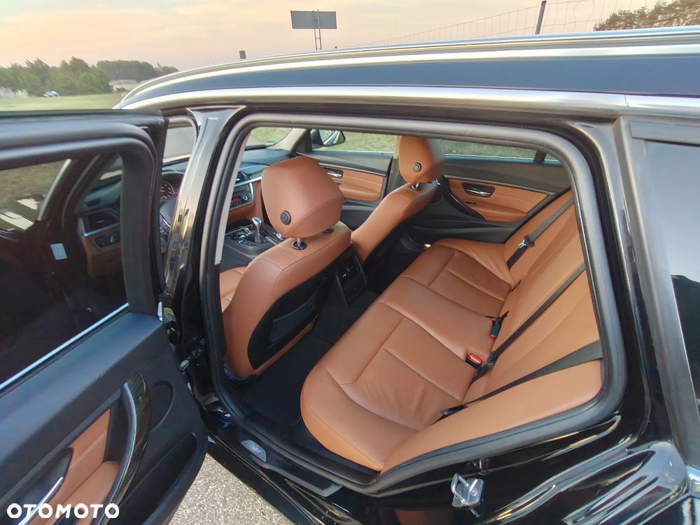 BMW Seria 3 318d Luxury Line - 33