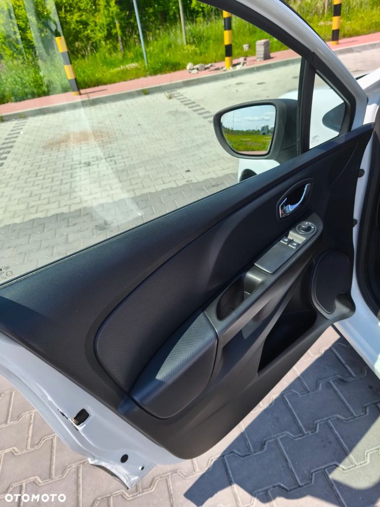 Renault Clio 1.2 16V Alize - 5