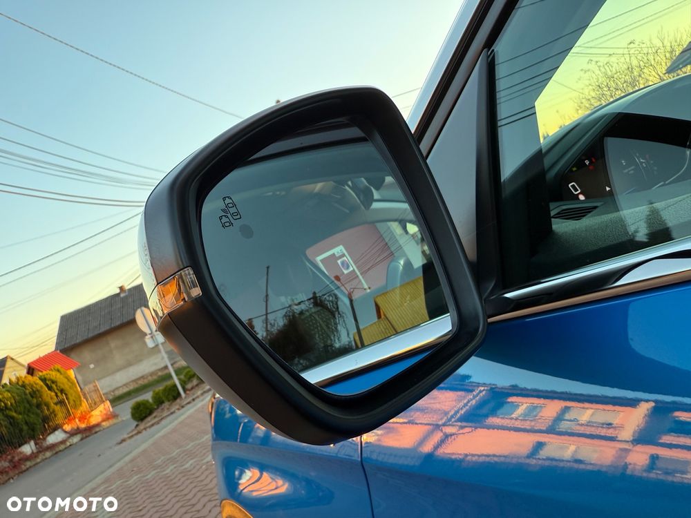 Peugeot 3008 1.5 BlueHDi Road Trip S&S EAT8 - 17