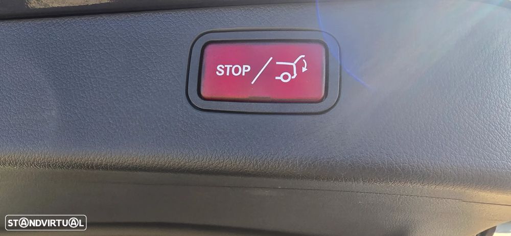 Mercedes-Benz C 300 e AMG Line - 35