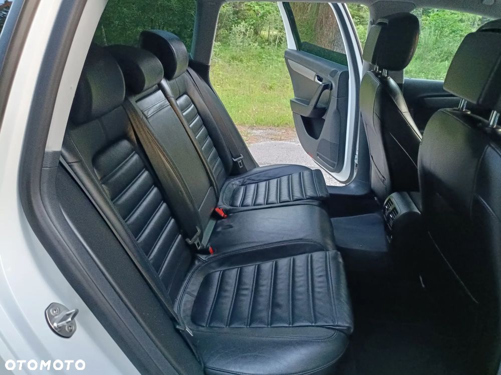 Volkswagen Passat 2.0 TDI Highline R-Style DSG - 12