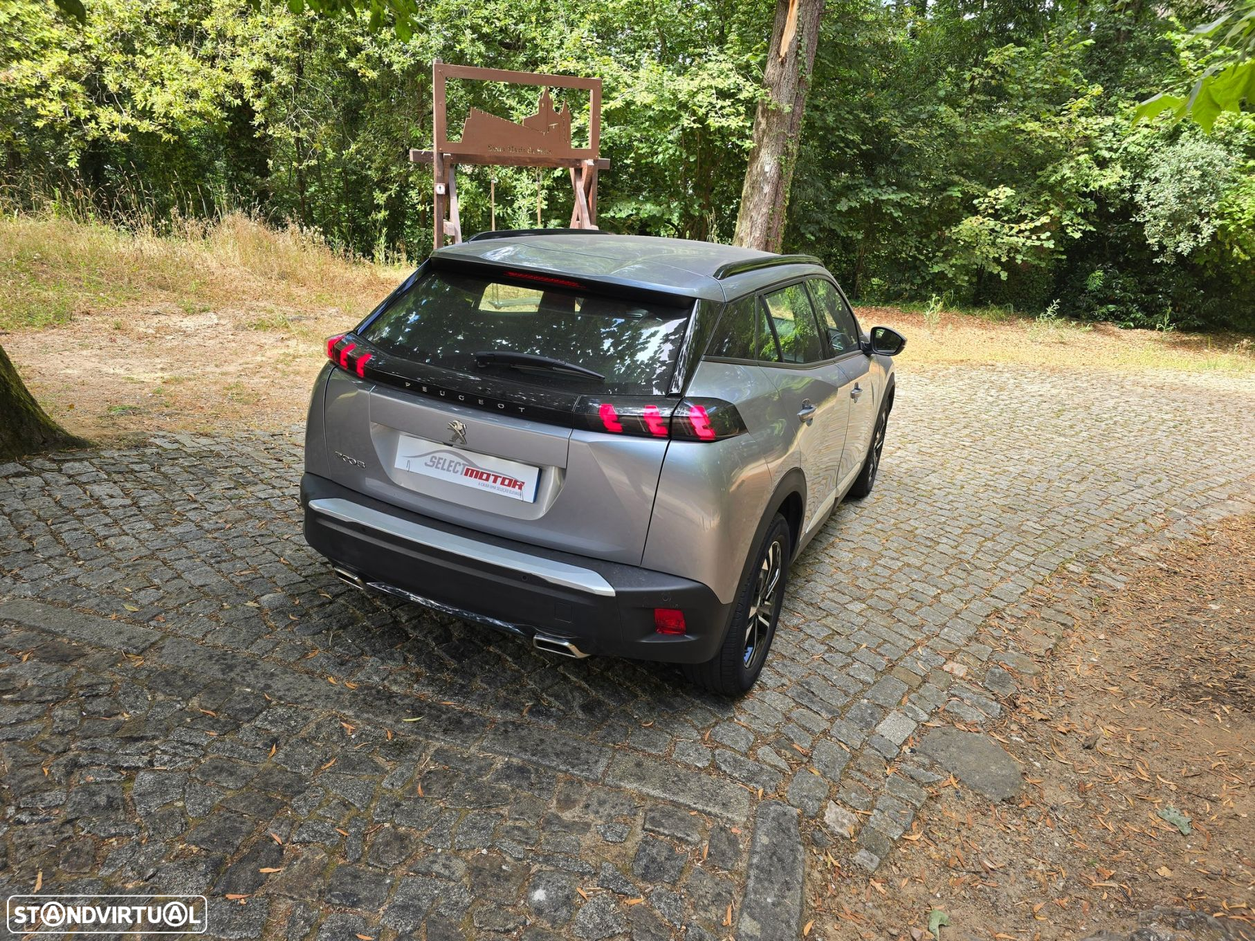 Peugeot 2008 1.2 PureTech Allure - 9